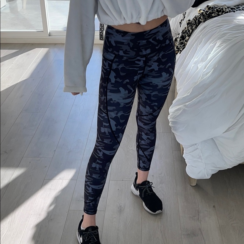 Camo leggings